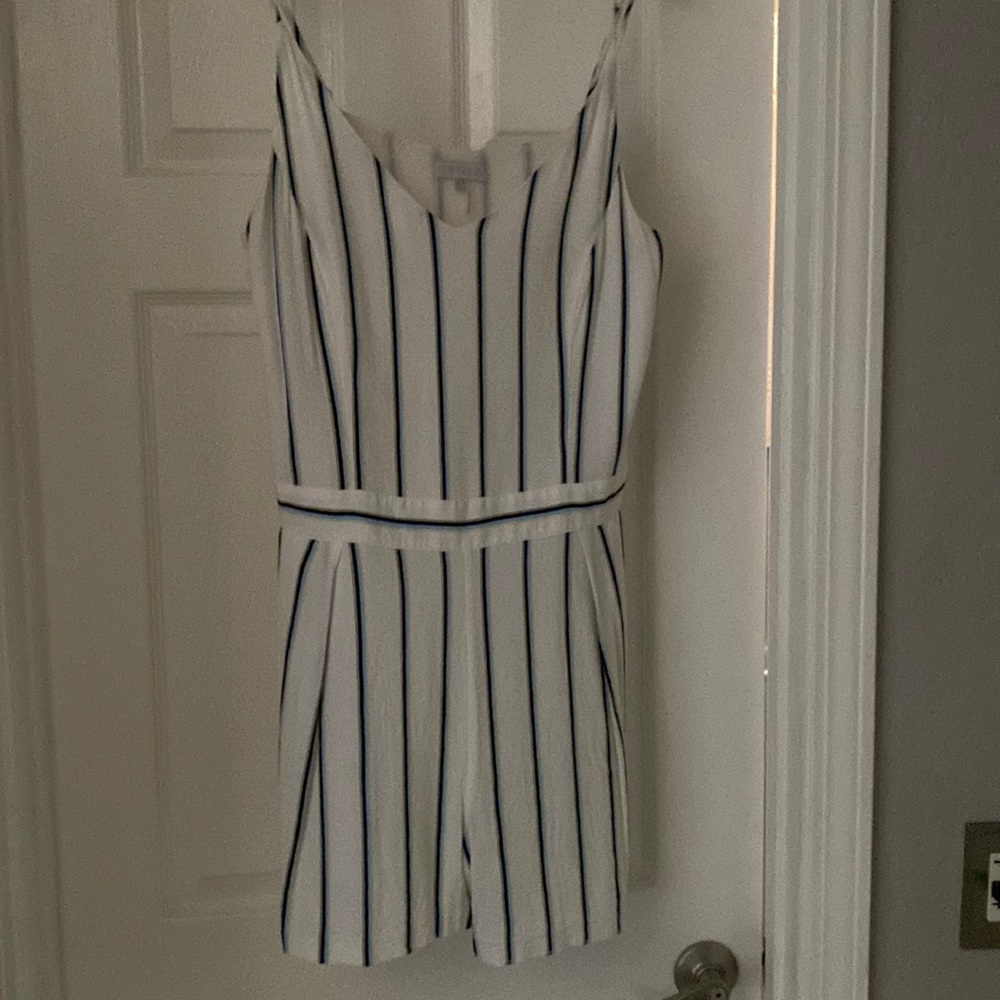 1. STATE. Size L. Adorable jumper!